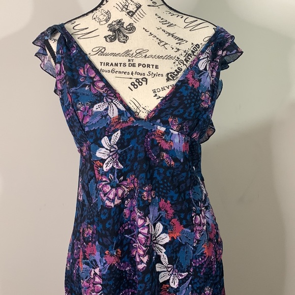 Josie Deep V Mini Dress Size: M NWOT - Picture 3 of 16